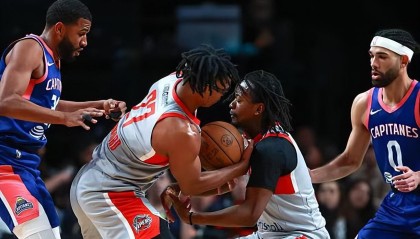 开云体育网址-状态不错却没有球权！火箭对于双向合同新援的使用令人无法理解？