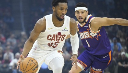 奇妙！单场70+球员中张伯伦&amp;阿德巴约穿13号 科比米球布克13号秀