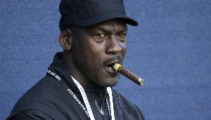 开云体育在线-巴克利：奥运时对面有个黑过乔丹的球员 乔丹像总决赛抢7那样干他